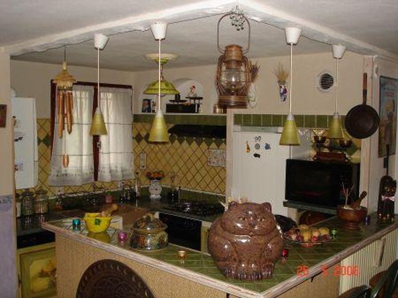 Vente Pavillon T4 13127 VITROLLES CENTRE  PARFAIT ETAT AVEC JARDIN ET GARAGE